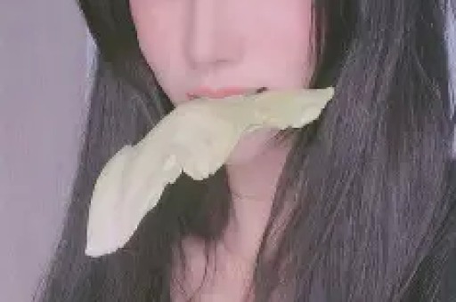 无资质“网红大V”喊单暗藏风险公募基金应告别“流量至上”的营销逻辑